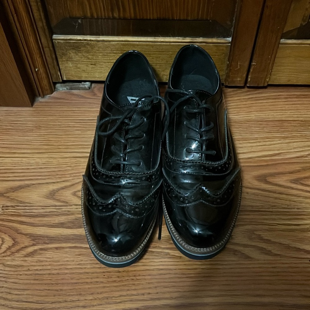 Faux paten leather loafers